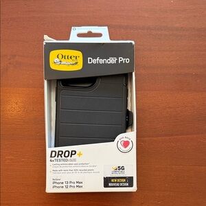 OtterBox Defender Pro Rugged Black iPhone Case